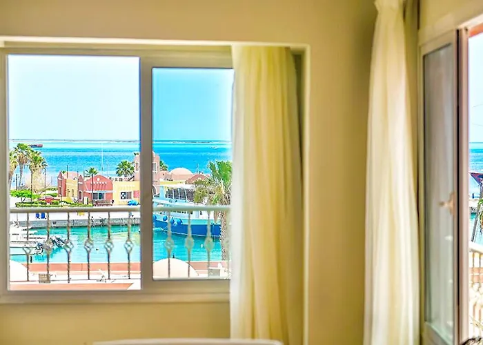 Moreno & Hotel Hurghada